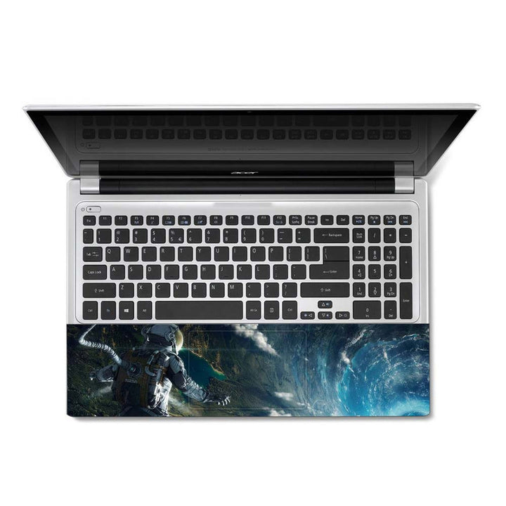 Full Panel Laptop Skin - Astronaut Landing on Earth